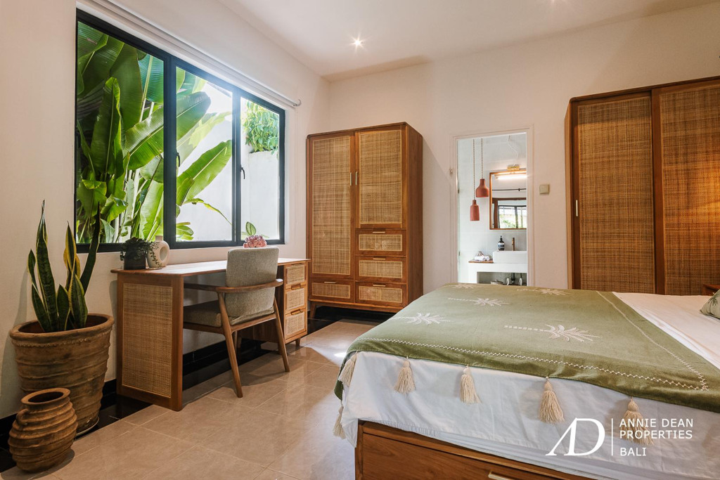 YEARLY RENTAL | TROPICAL 2-BEDROOM VILLA | NELAYAN, CANGGU