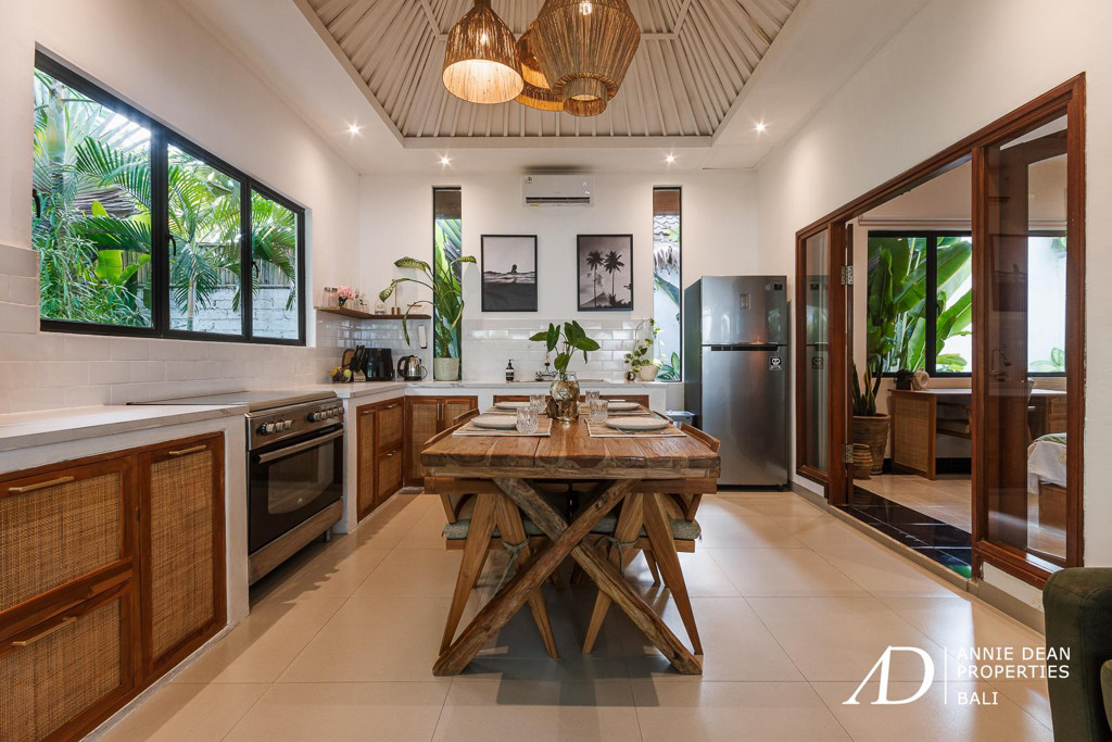 YEARLY RENTAL | TROPICAL 2-BEDROOM VILLA | NELAYAN, CANGGU