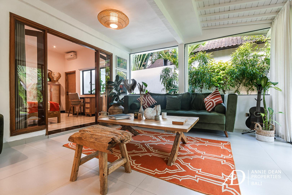 YEARLY RENTAL | TROPICAL 2-BEDROOM VILLA | NELAYAN, CANGGU