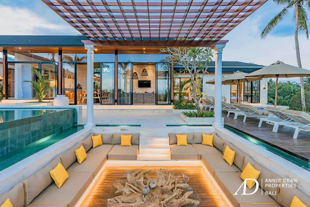 LEASEHOLD | LUXURY VILLA WITH RICE FIELD & FOREST VIEWS - UBUD