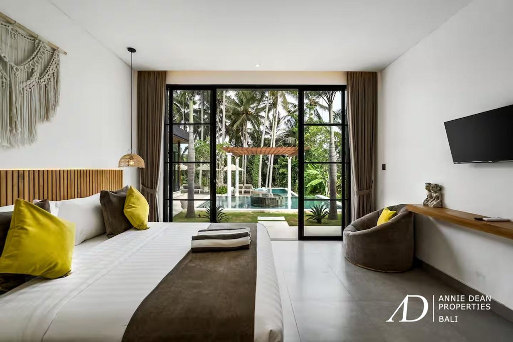 LEASEHOLD | LUXURY VILLA WITH RICE FIELD & FOREST VIEWS - UBUD