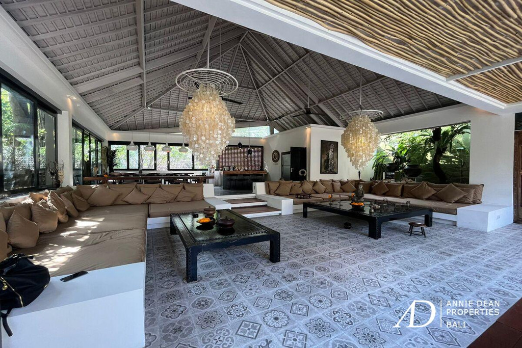 YEARLY RENTAL | 5-BEDROOM VILLA | BATU BELIG - BERAWA