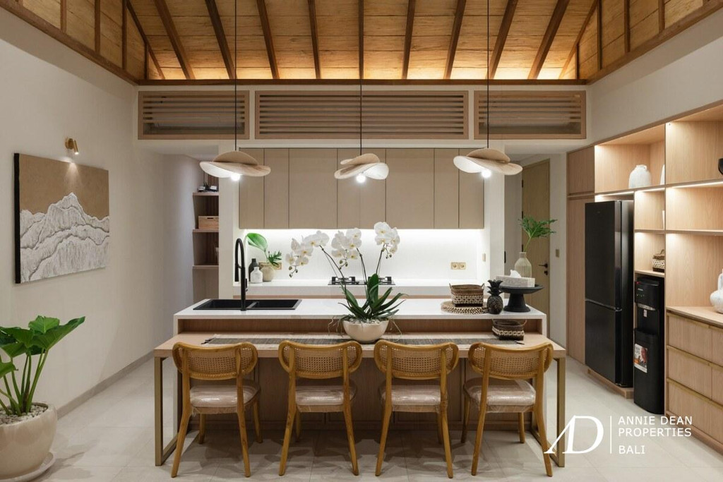 LEASEHOLD | MODERN TROPICAL 2-BEDROOM VILLA IN CANGGU