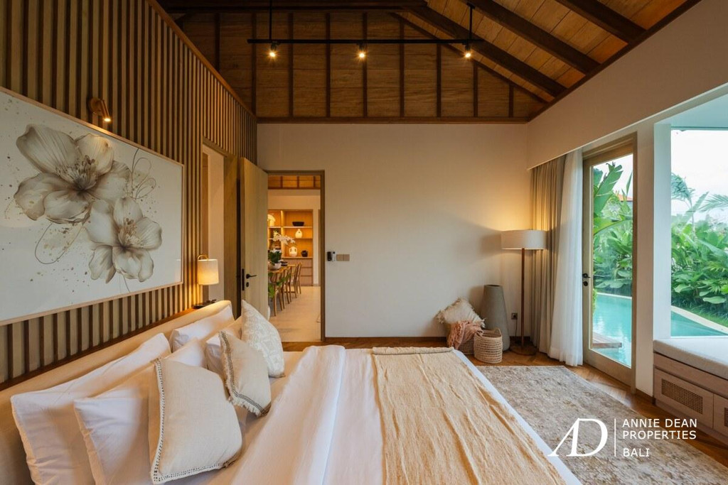 LEASEHOLD | MODERN TROPICAL 2-BEDROOM VILLA IN CANGGU