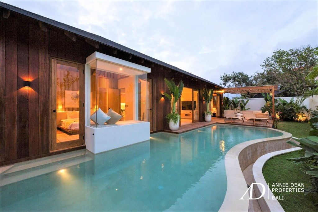 LEASEHOLD | MODERN TROPICAL 2-BEDROOM VILLA IN CANGGU