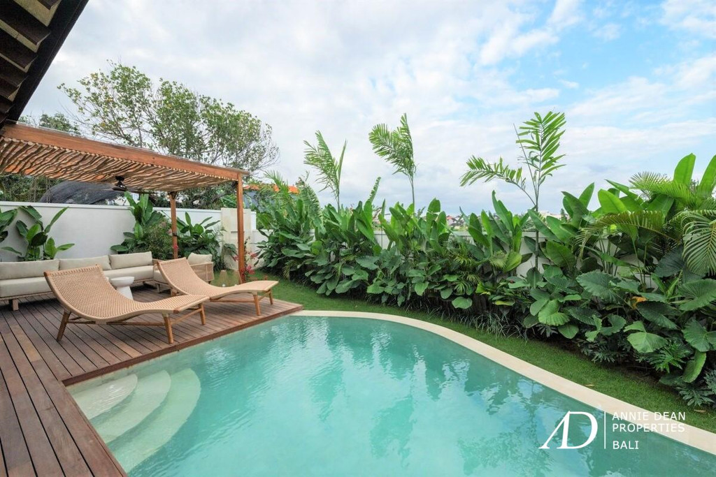 LEASEHOLD | MODERN TROPICAL 2-BEDROOM VILLA IN CANGGU