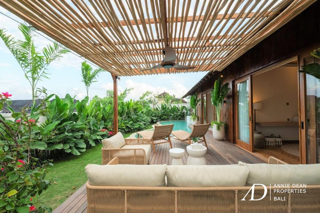 LEASEHOLD | MODERN TROPICAL 2-BEDROOM VILLA IN CANGGU