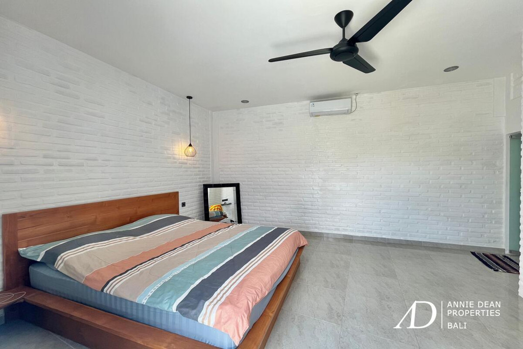 LEASEHOLD | 3-BEDROOM MODERN COLONIAL-STYLE VILLA - KEROBOKAN