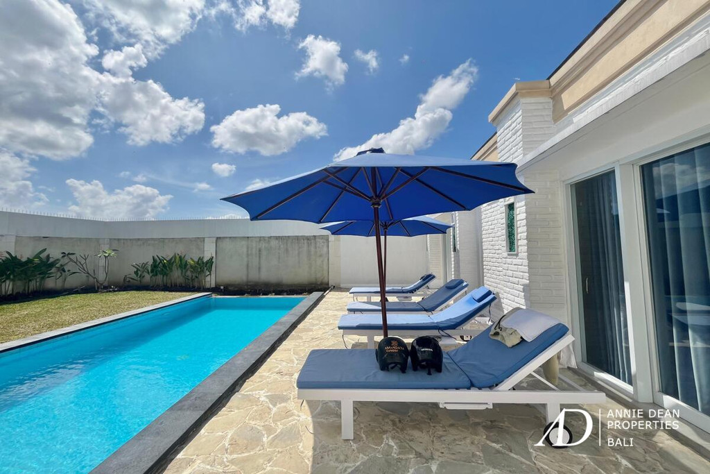 LEASEHOLD | 3-BEDROOM MODERN COLONIAL-STYLE VILLA - KEROBOKAN