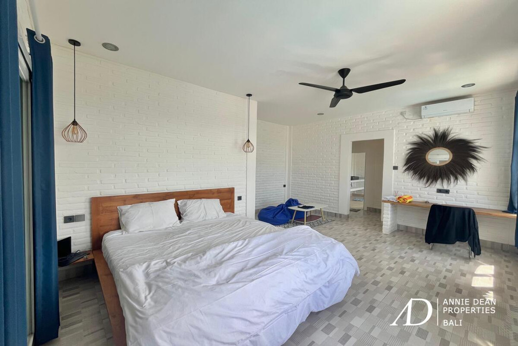 LEASEHOLD | 3-BEDROOM MODERN COLONIAL-STYLE VILLA - KEROBOKAN