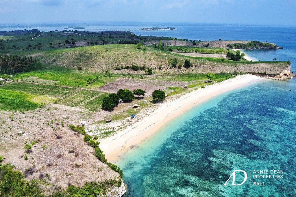 FREEHOLD | BEACHFRONT LAND IN EKAS - LOMBOK