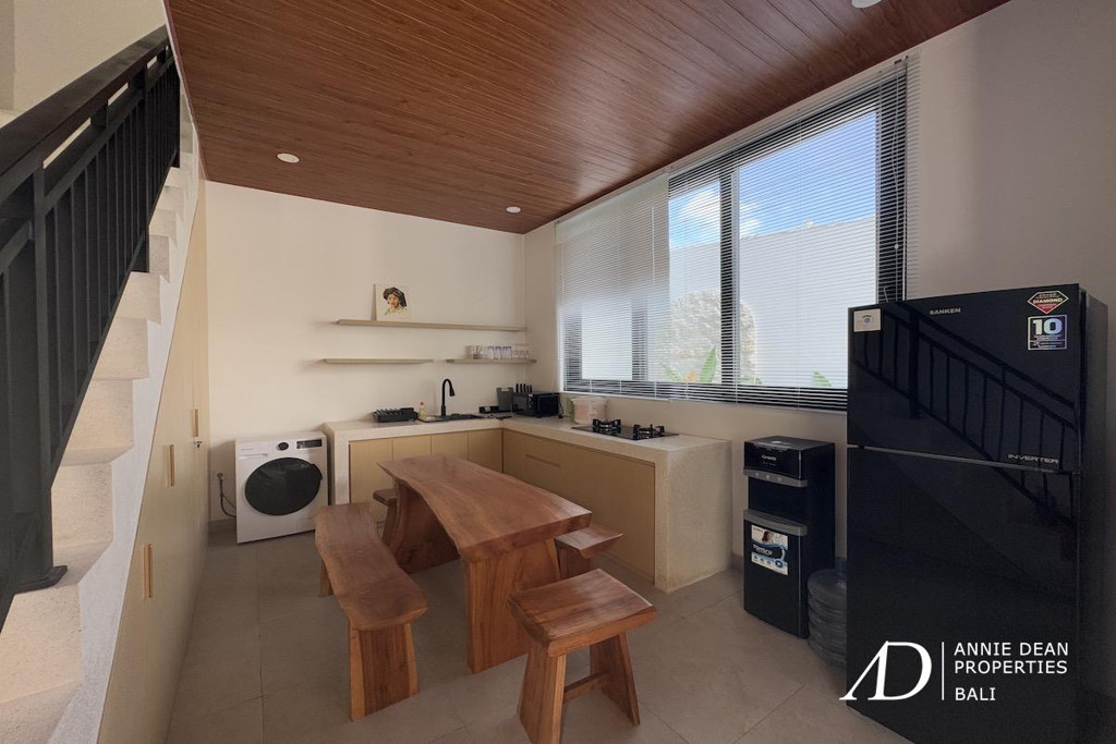 YEARLY OR MONTHLY | MEDITERRANEAN-STYLE 3-BEDROOM VILLA IN PADONAN, CANGGU