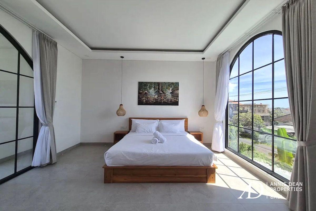 YEARLY OR MONTHLY | MEDITERRANEAN-STYLE 3-BEDROOM VILLA IN PADONAN, CANGGU