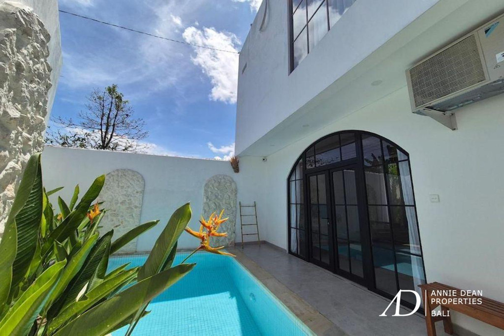 YEARLY OR MONTHLY | MEDITERRANEAN-STYLE 3-BEDROOM VILLA IN PADONAN, CANGGU