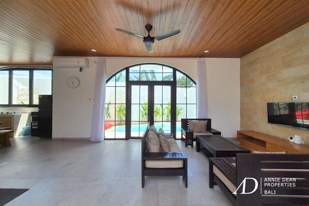 YEARLY OR MONTHLY | MEDITERRANEAN-STYLE 3-BEDROOM VILLA IN PADONAN, CANGGU