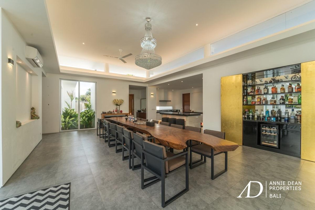 FREEHOLD LUXURY VILLA WITH A LARGE GARDEN IN BABAKAN-CANGGU