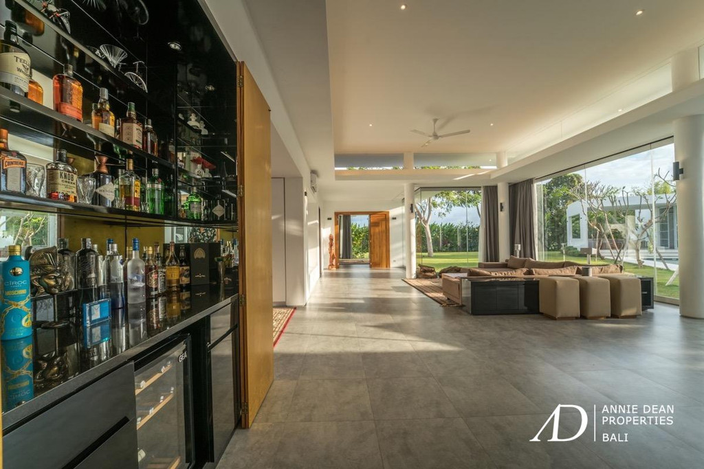 FREEHOLD LUXURY VILLA WITH A LARGE GARDEN IN BABAKAN-CANGGU