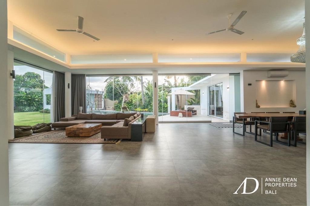 FREEHOLD LUXURY VILLA WITH A LARGE GARDEN IN BABAKAN-CANGGU