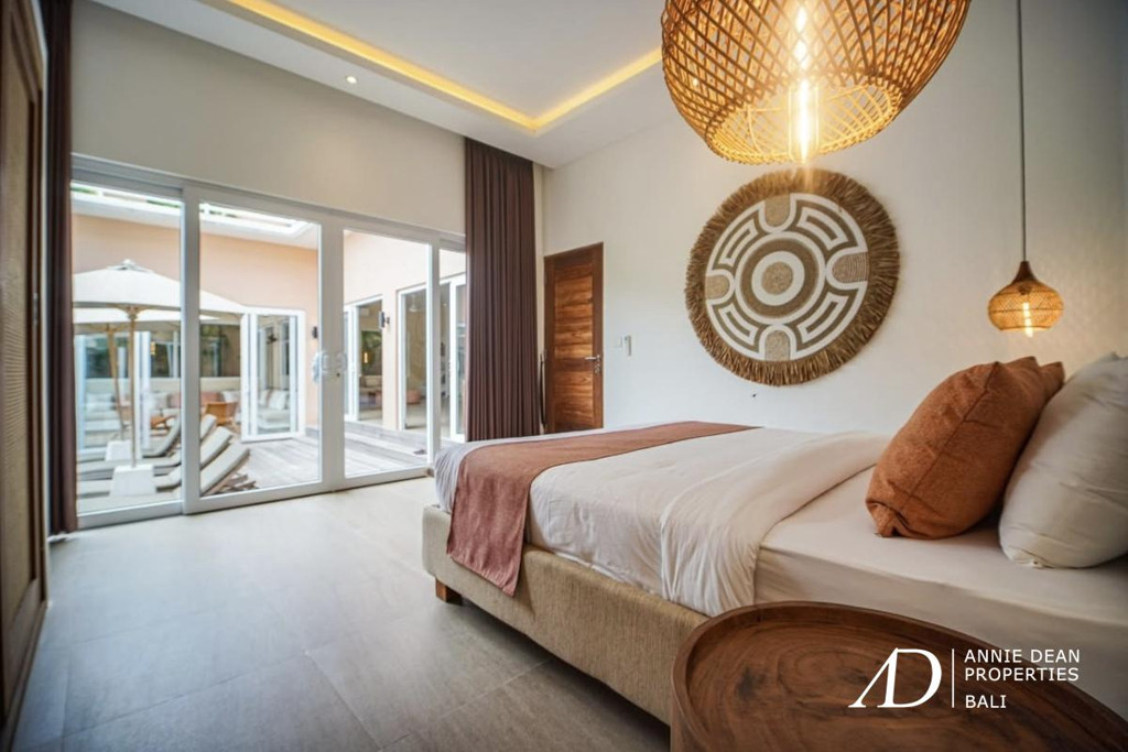 LEASEHOLD | 4-BEDROOM MODERN VILLA NEAR NYANYI BEACH - TABANAN