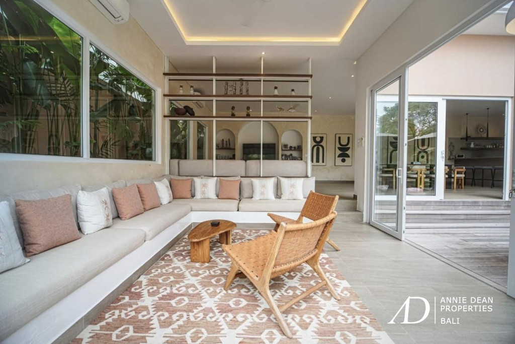 LEASEHOLD | 4-BEDROOM MODERN VILLA NEAR NYANYI BEACH - TABANAN