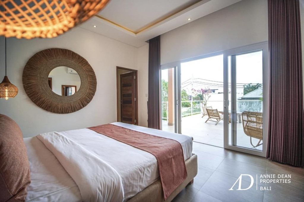 LEASEHOLD | 4-BEDROOM MODERN VILLA NEAR NYANYI BEACH - TABANAN