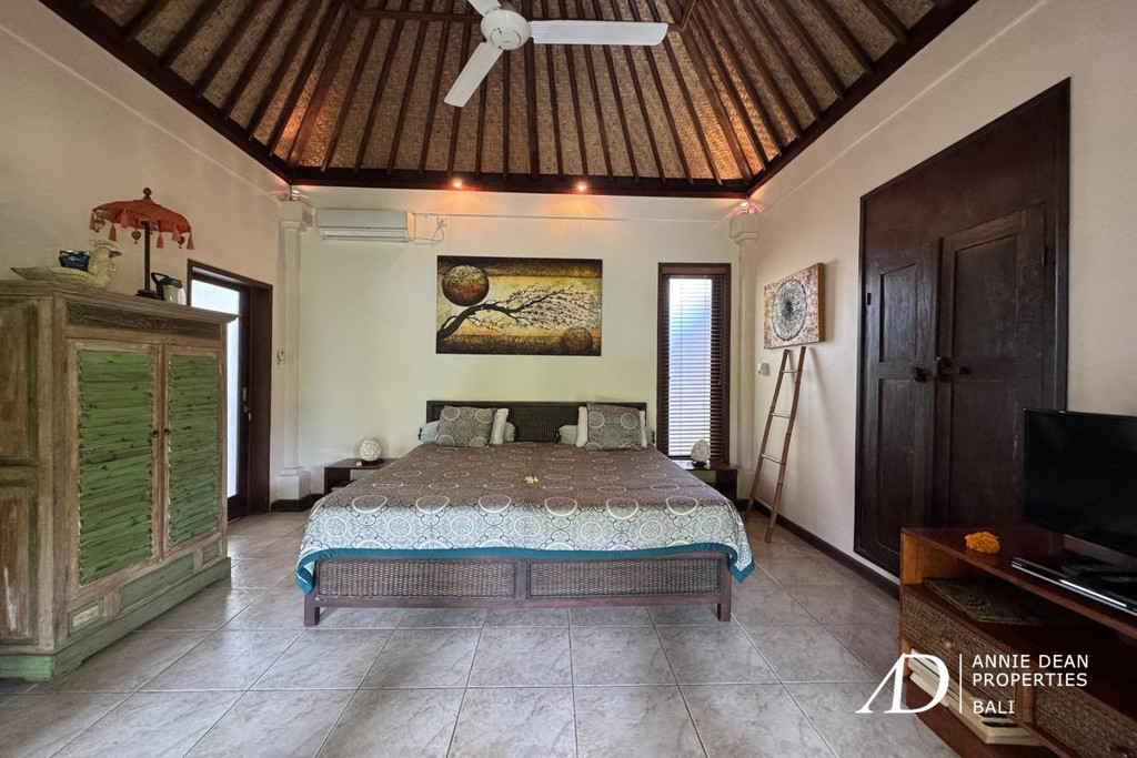 FREEHOLD | LEASEHOLD UNTIL 2045 | BEACHSIDE HOMESTAY IN SANUR