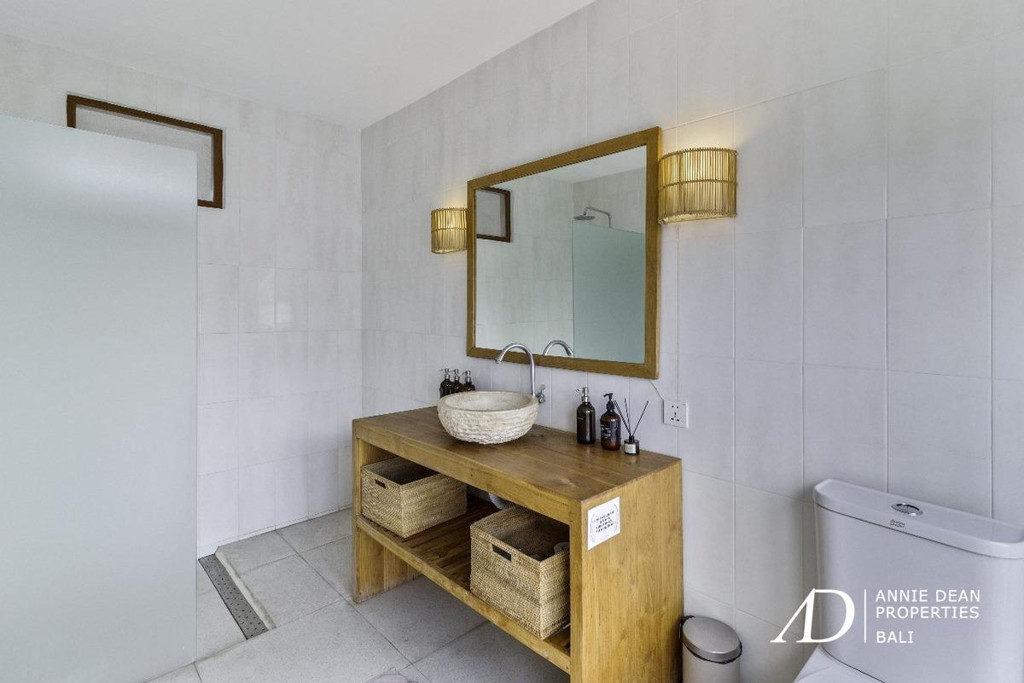 FREEHOLD | MODERN 3-BEDROOM VILLA IN CENTRAL SEMINYAK