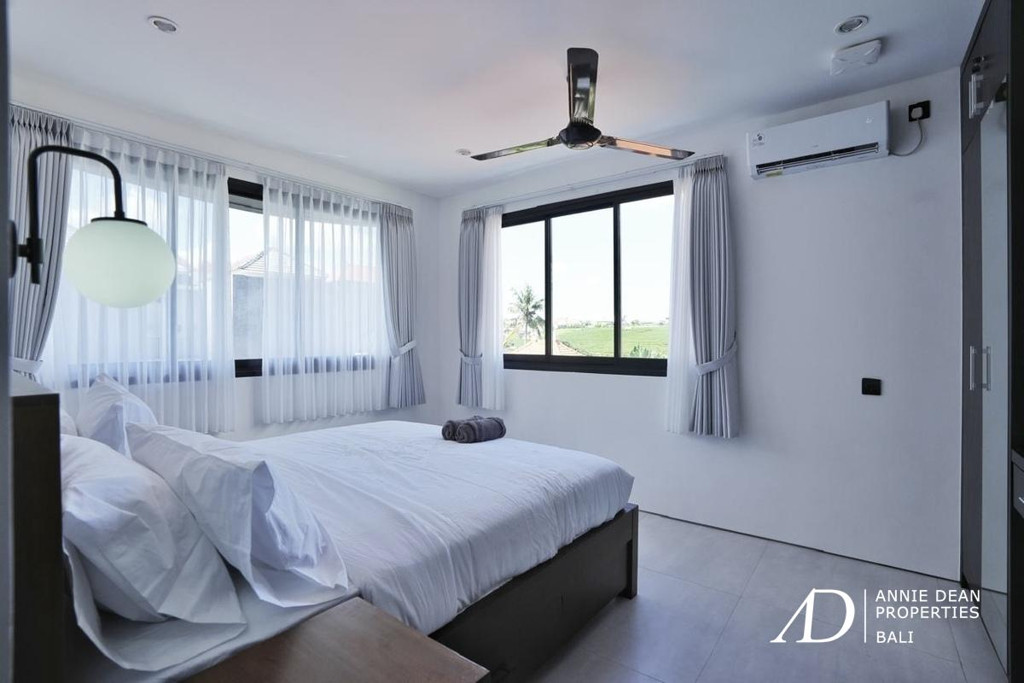 FREEHOLD | BRAND-NEW 3-BEDROOM VILLA IN CANGGU - TUMBAK BAYUH