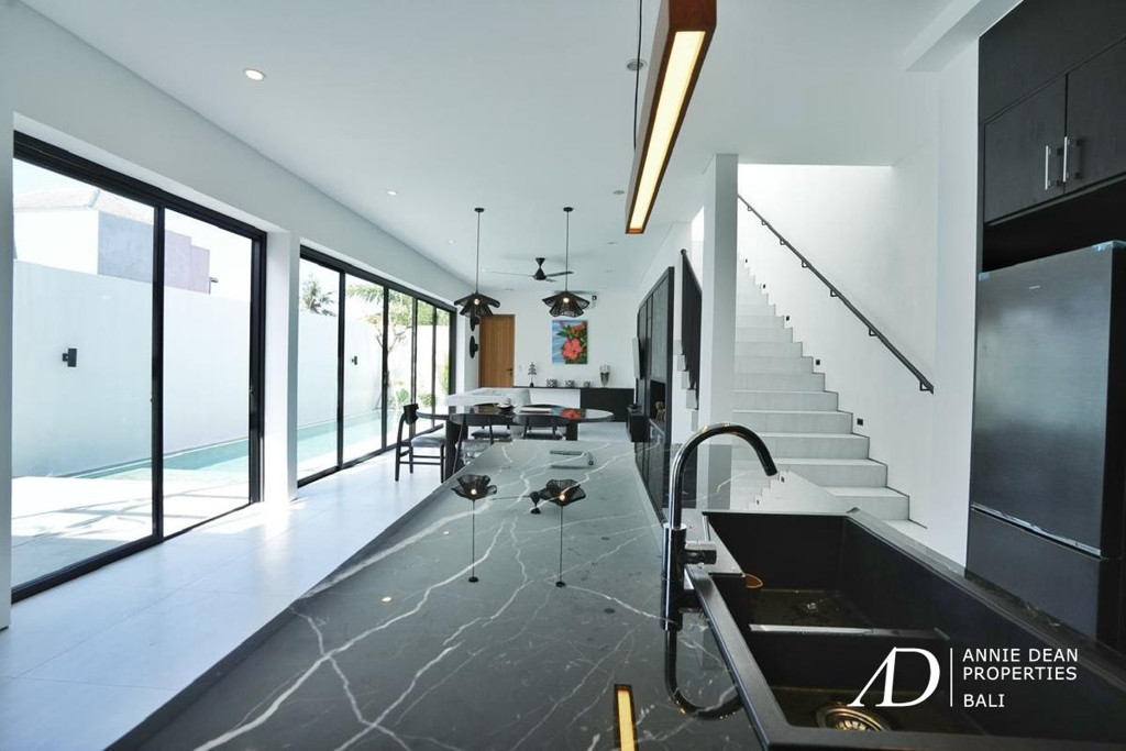 FREEHOLD | BRAND-NEW 3-BEDROOM VILLA IN CANGGU - TUMBAK BAYUH