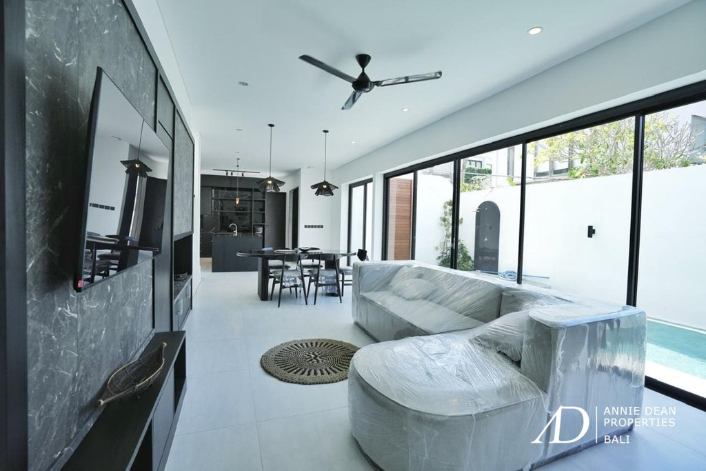 FREEHOLD | BRAND-NEW 3-BEDROOM VILLA IN CANGGU - TUMBAK BAYUH
