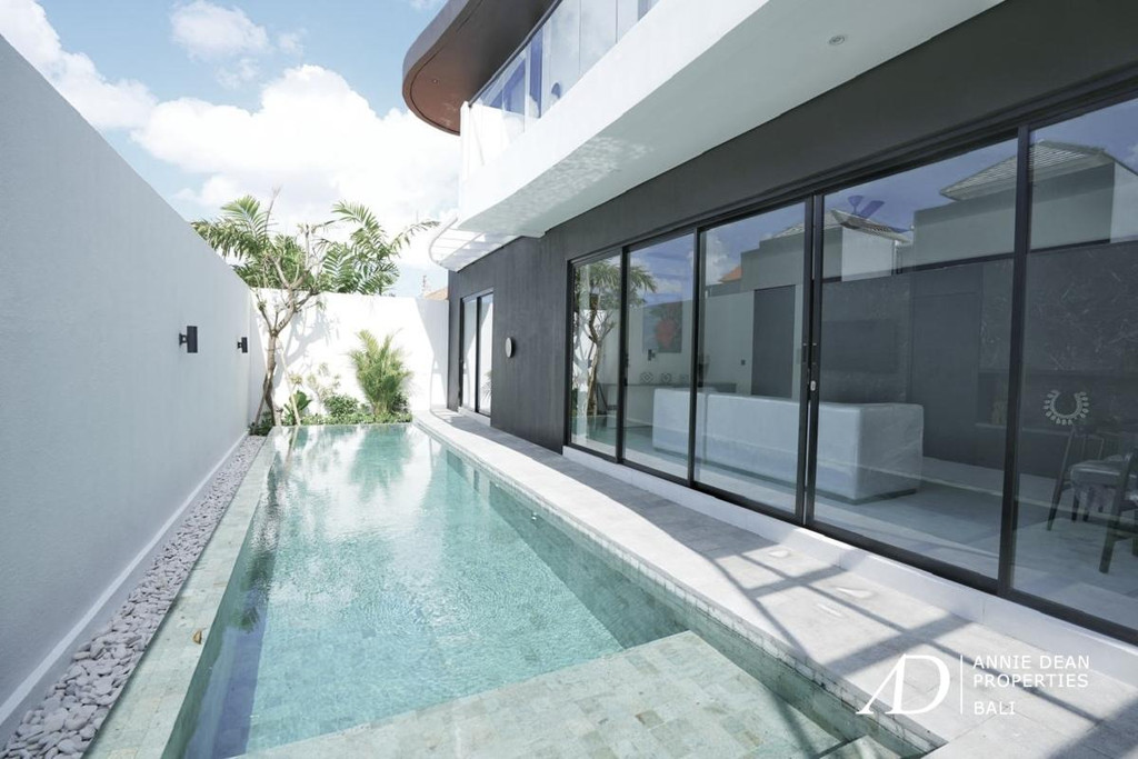 FREEHOLD | BRAND-NEW 3-BEDROOM VILLA IN CANGGU - TUMBAK BAYUH