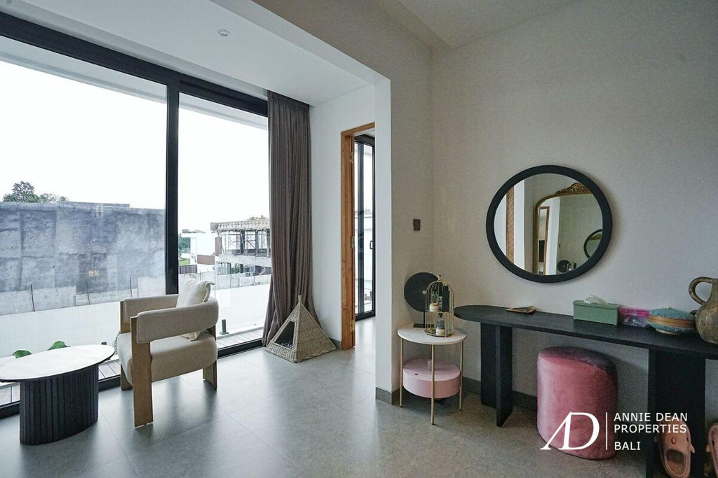 LEASEHOLD | 4-BEDROOM MODERN LUXURY VILLA IN UMALAS-BUMBAK