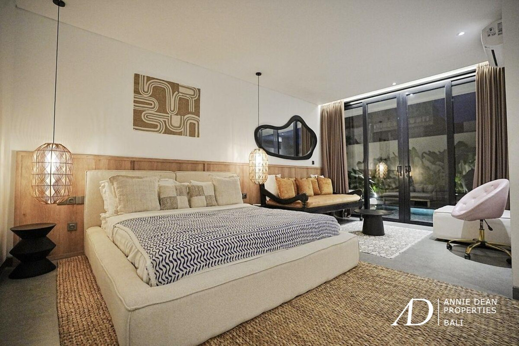 LEASEHOLD | 4-BEDROOM MODERN LUXURY VILLA IN UMALAS-BUMBAK