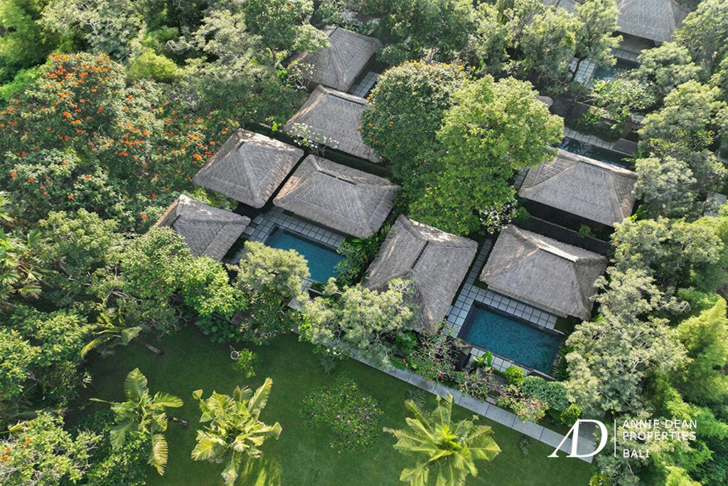 LEASEHOLD 25 YEARS | LUXURY BOUTIQUE VILLA AT SEMINYAK BEACH AREA