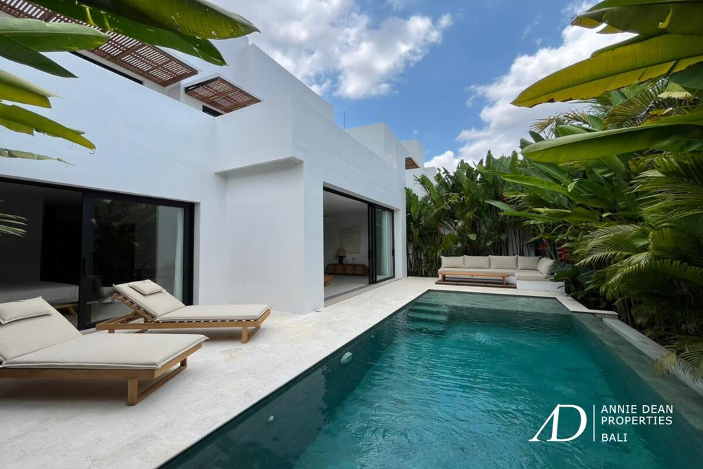 LEASEHOLD | COMPLEX OF 3 DESIGNER VILLAS IN BABAKAN CANGGU