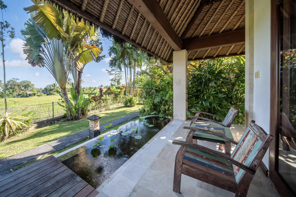 FREEHOLD | COLONIAL-STYLE VILLA WITH JUNGLE AND RICE FIELD VIEWS - UBUD TEGALLALANG
