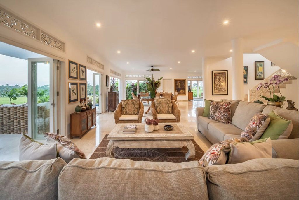 FREEHOLD | COLONIAL-STYLE VILLA WITH JUNGLE AND RICE FIELD VIEWS - UBUD TEGALLALANG