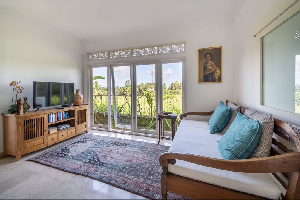 FREEHOLD | COLONIAL-STYLE VILLA WITH JUNGLE AND RICE FIELD VIEWS - UBUD TEGALLALANG