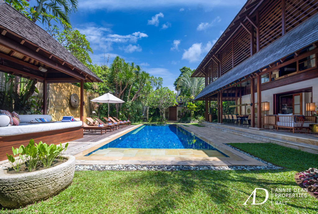 FREEHOLD | 5-BEDROOM LUXURY VILLA IN PETITENGET, SEMINYAK