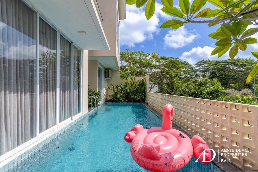 FREEHOLD MODERN 2-BEDROOM VILLA IN SECURE COMPLEX - NUSA DUA