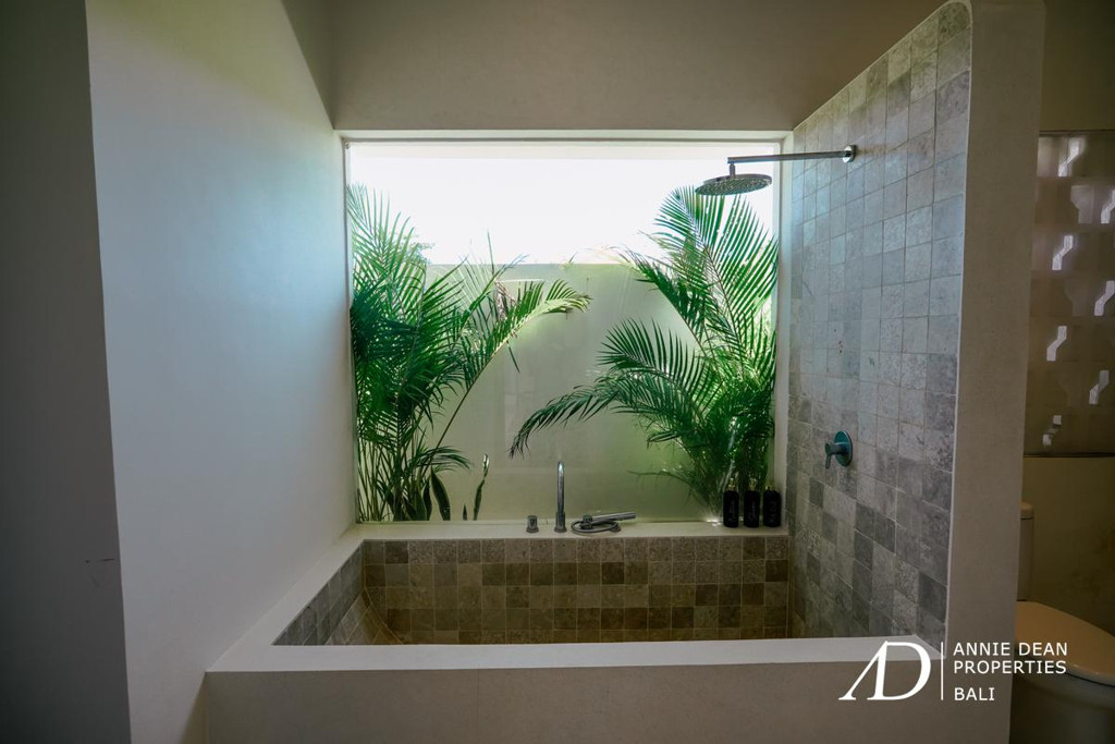 LEASEHOLD | 2-BEDROOM VILLA WITH RICE FIELD VIEWS IN CEMAGI