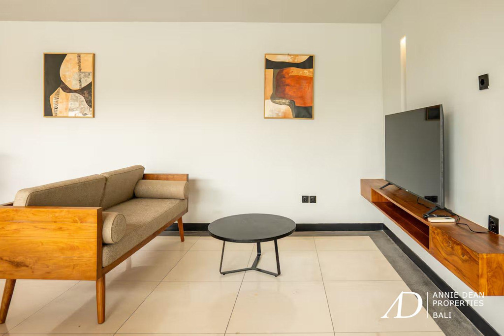 FREEHOLD | FULLY FURNISHED 2-BEDROOM VILLA IN PRIME SEMINYAK