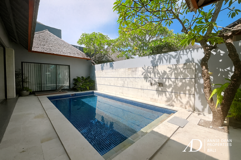 FREEHOLD | FULLY FURNISHED 2-BEDROOM VILLA IN PRIME SEMINYAK