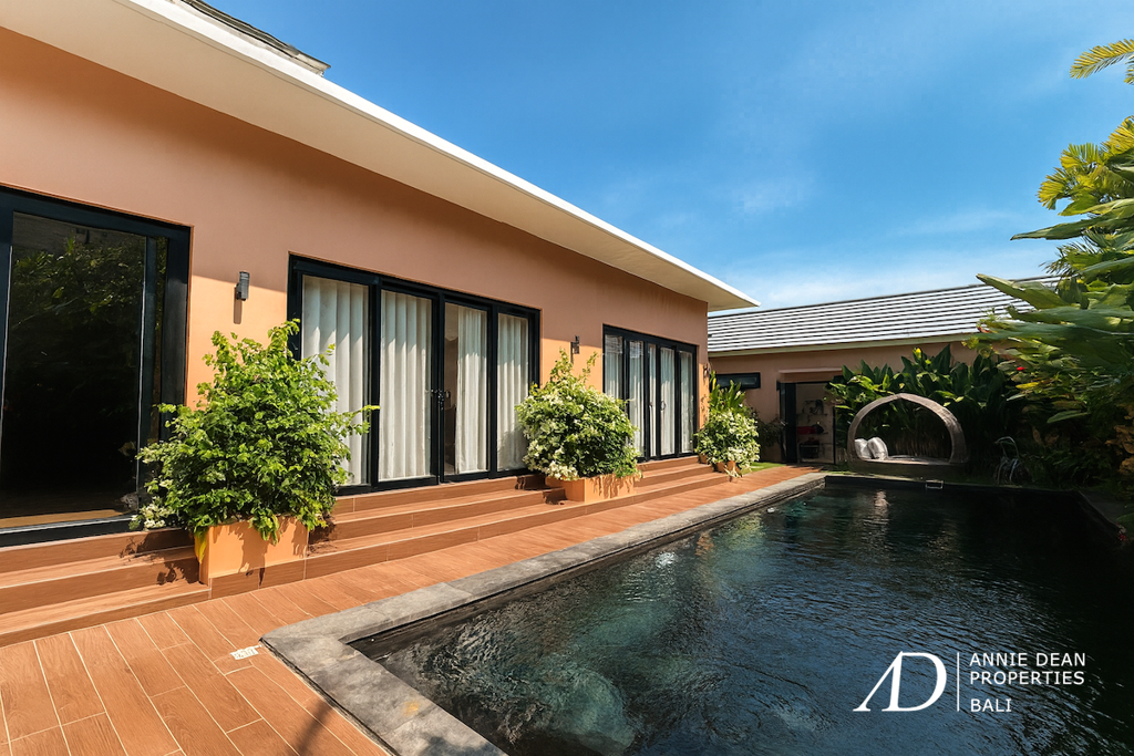  LEASEHOLD | 3-BEDROOM BEACHSIDE VILLA IN SANUR
