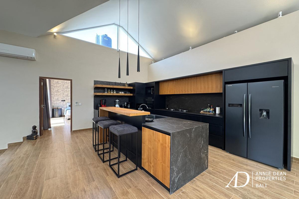  LEASEHOLD | 3-BEDROOM BEACHSIDE VILLA IN SANUR