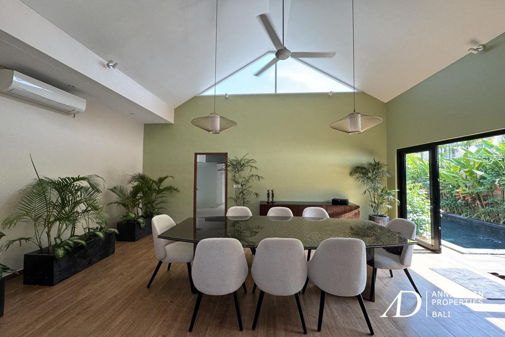  LEASEHOLD | 3-BEDROOM BEACHSIDE VILLA IN SANUR