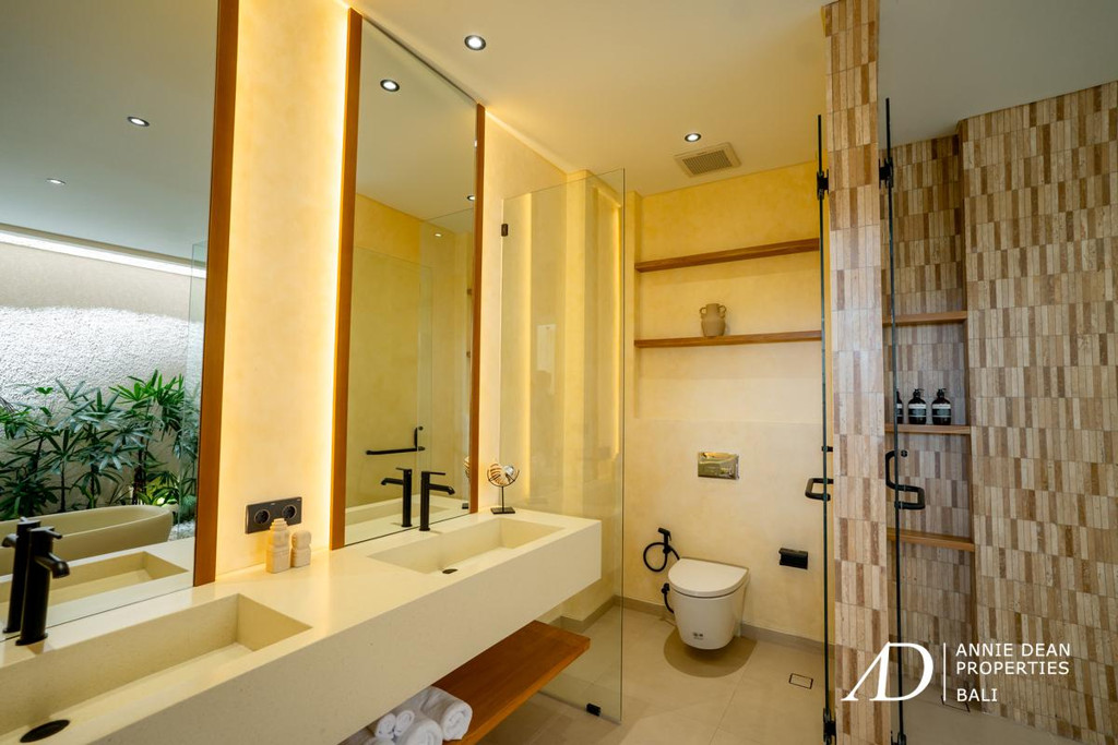 FREEHOLD | 1 & 2 BEDROOM MODERN VILLAS IN GOA GONG, JIMBARAN