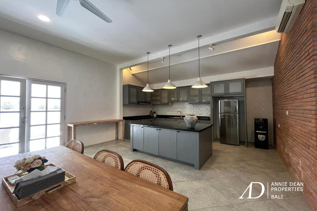 YEARLY RENTAL | 3-BEDROOM VILLA WITH SPACIOUS GARDEN IN  SEMER KEROBOKAN