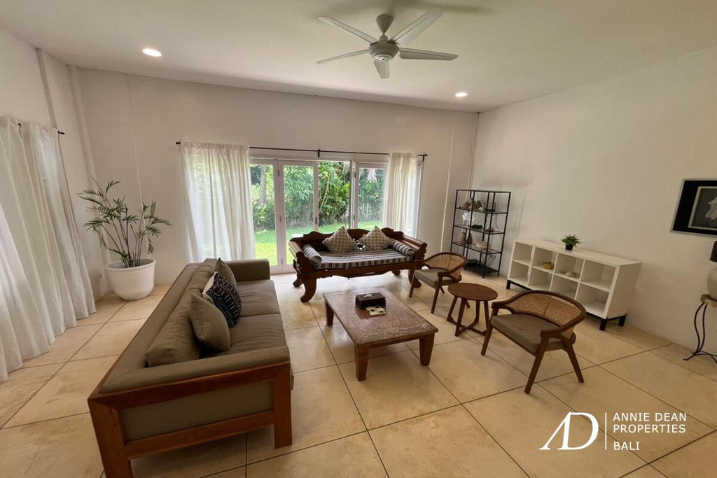 YEARLY RENTAL | 3-BEDROOM VILLA WITH SPACIOUS GARDEN IN  SEMER KEROBOKAN