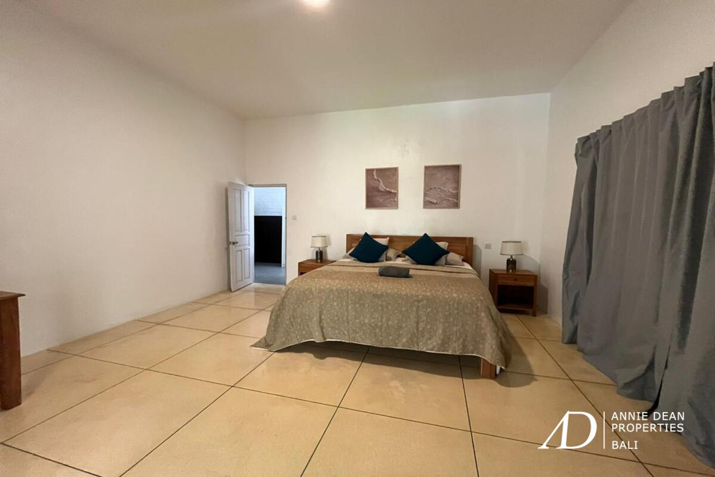 YEARLY RENTAL | 3-BEDROOM VILLA WITH SPACIOUS GARDEN IN  SEMER KEROBOKAN